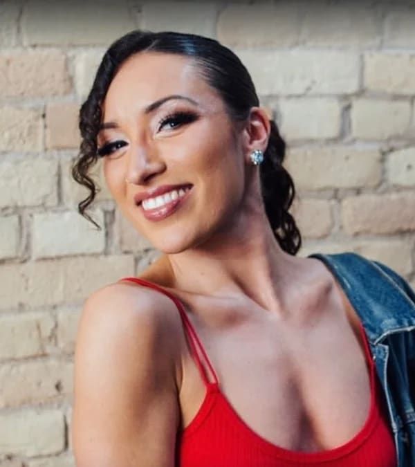 Michelle E., Characters.io performer in Chicago