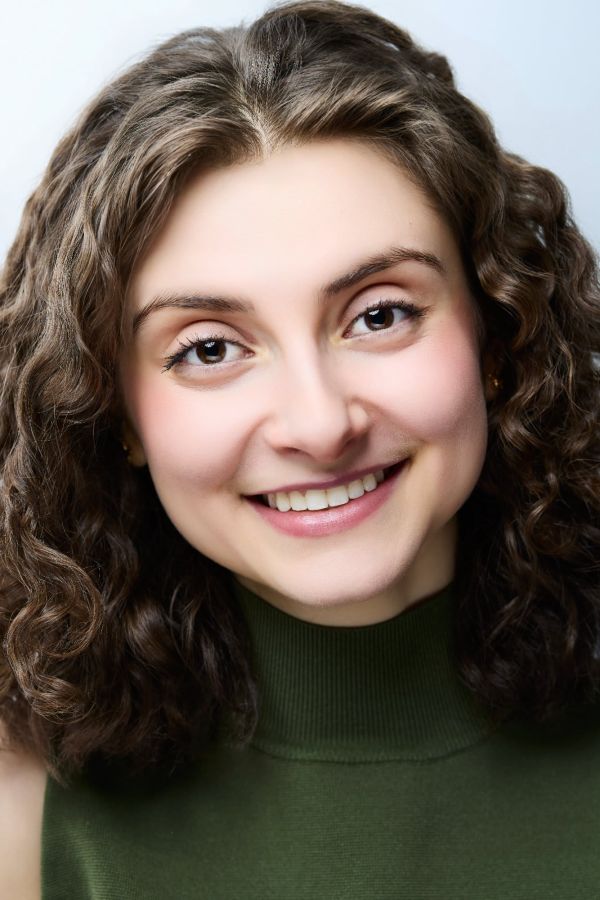Sarah H., Characters.io performer in Chicago